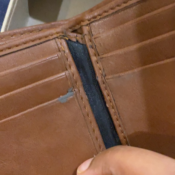 Kenneth Cole mens Wallet - Picture 8 of 8